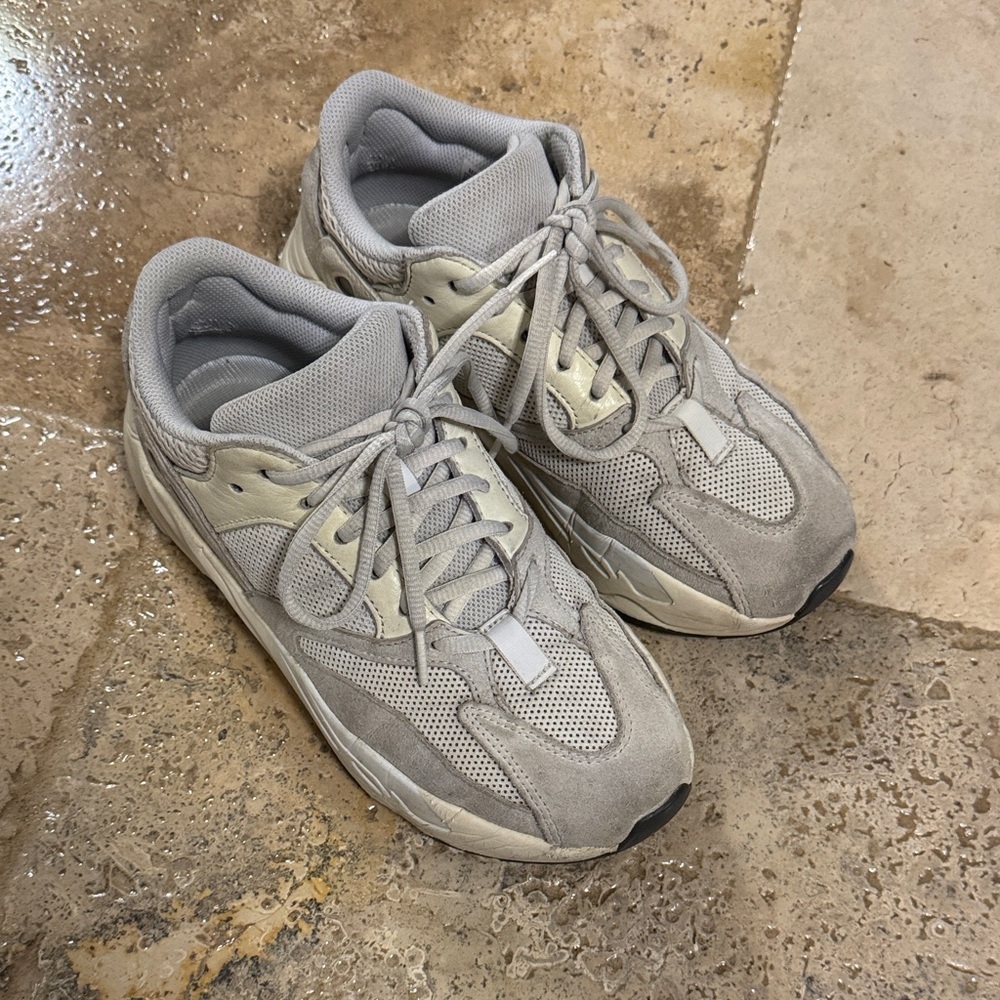 Yeezy Sneakers WOMENS in Beige and Gray